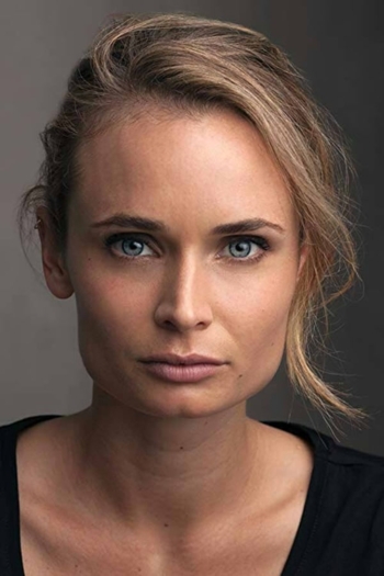 Actor Malin Barr