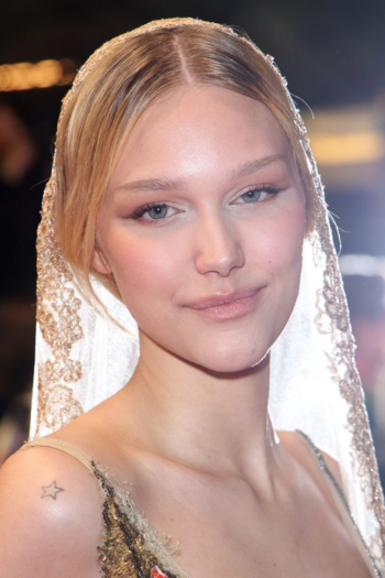 Actor Grace VanderWaal