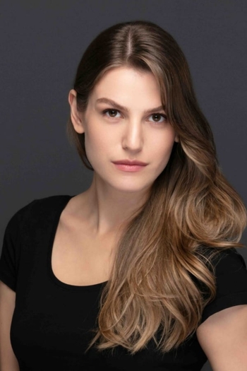 Actor Melissa Değer