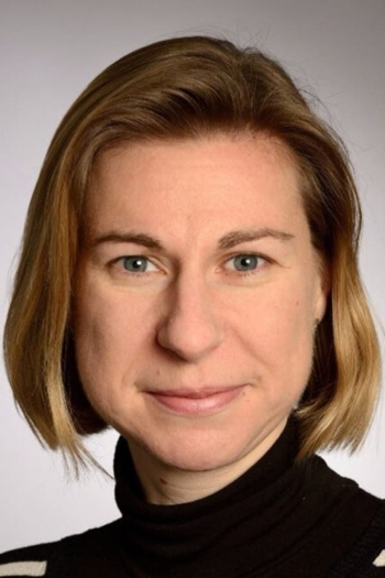 Actor Elizabeth Seward