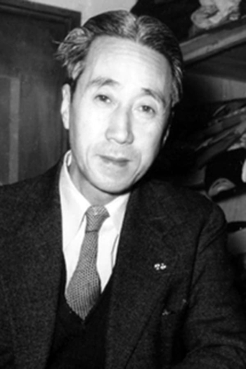 Film director Heinosuke Gosho