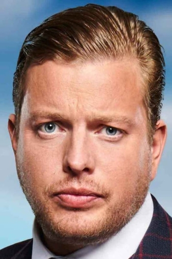 Actor Thomas Skinner