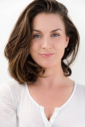 Actor Caroline Kinsolving