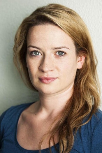 Actor Nina Gummich
