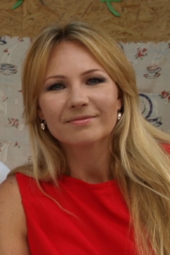 Actor Anna Guzek