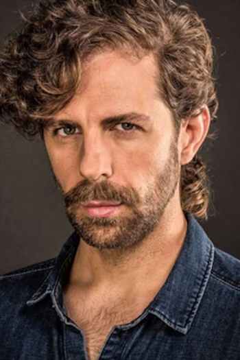 Actor Santi Senso