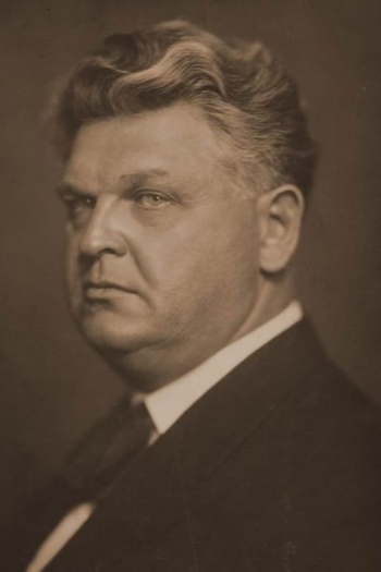 Actor Mihail Sadoveanu