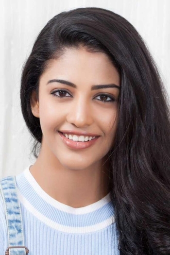 Actor Daksha Nagarkar