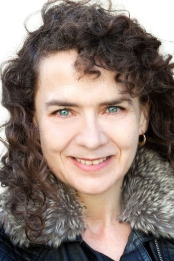 Actor Michelle Archer