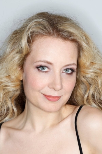 Actor Jennifer Mudge