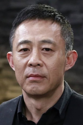 Actor Hou Yong