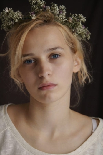 Actor Daphné Dumons