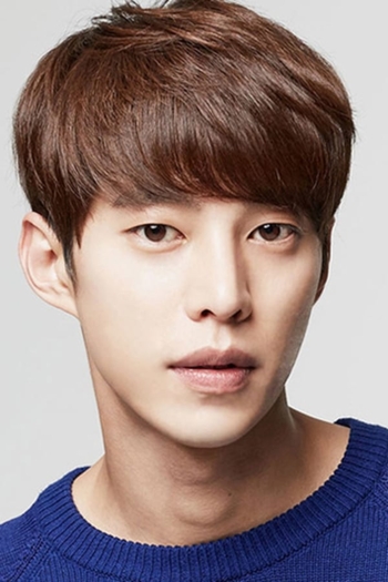 Actor Song Won-seok