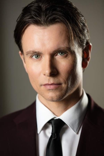 Actor Lee Donoghue