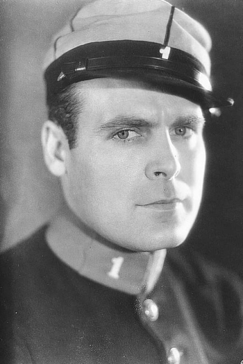 Actor Ralph Graves