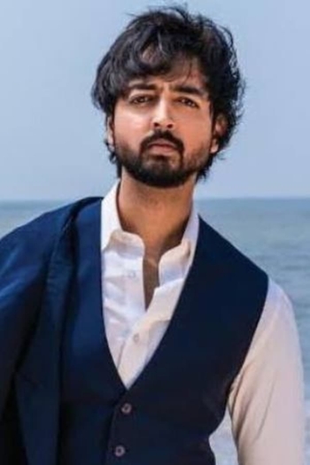 Actor Priyaank Sharma