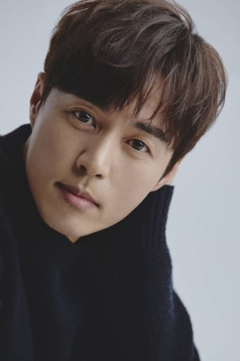Actor Oh Min-suk