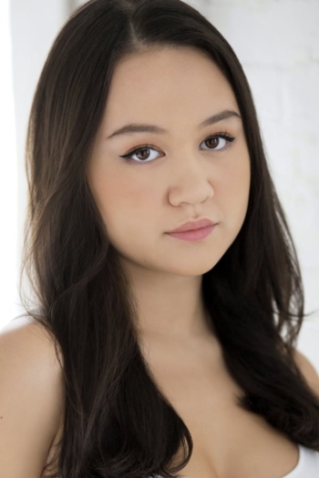 Actor Amalia Yoo