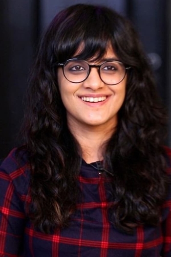 Actor Jasleen Kaur Royal