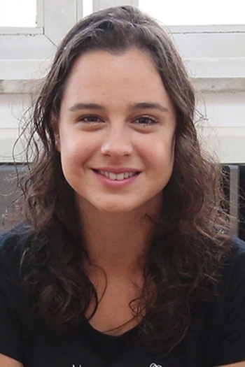 Actor Julia Bernat