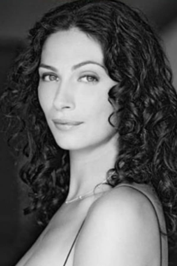 Actor Joanne Kelly