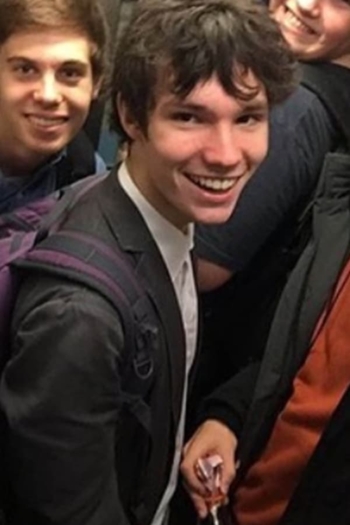 Actor Adrián McNamara