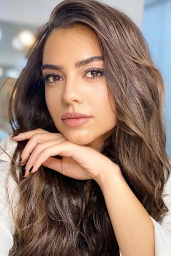 Actor Aslıhan Malbora