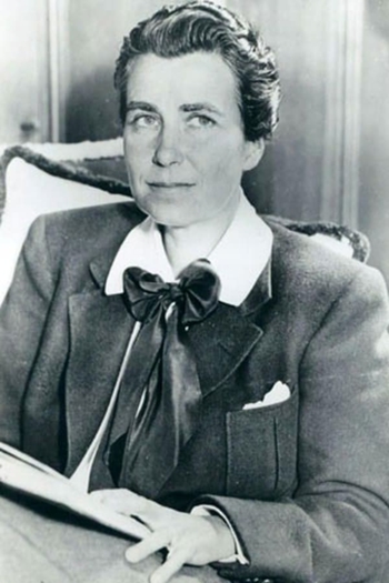 Actor Dorothy Arzner