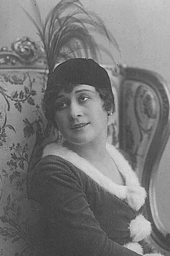 Actor Yelena Yuzhnaya