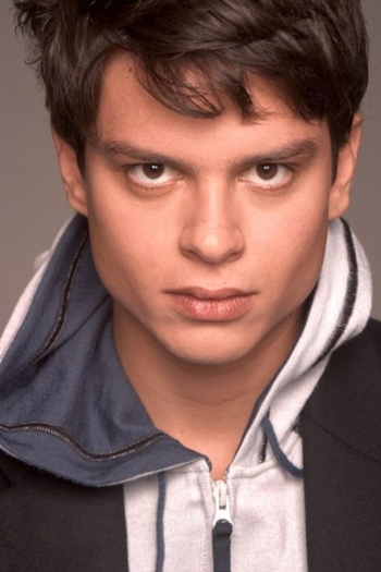 Actor Eduardo Pires