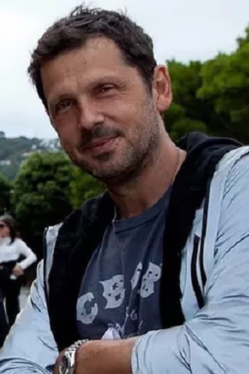 Film director Peter Webber