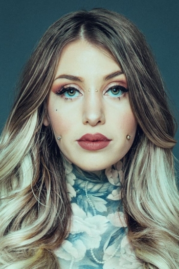 Actor Sabrina Sawyers