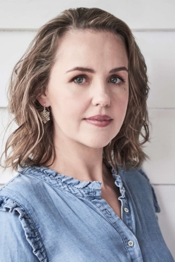 Actor Victoria Thaine