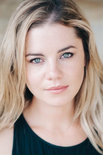 Actor Jessica Grace Smith