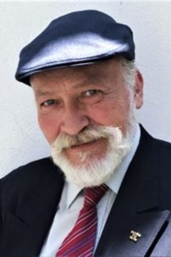 Actor Xavier Cervantes