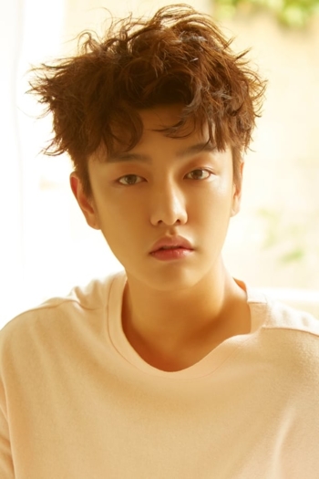 Actor Shin Won-ho