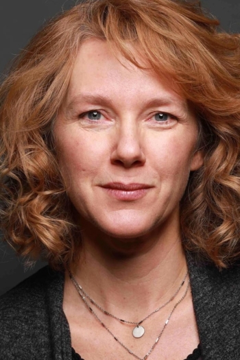 Actor Elise Robertson