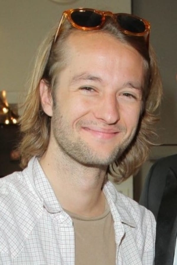 Actor Oscar Lauterbach