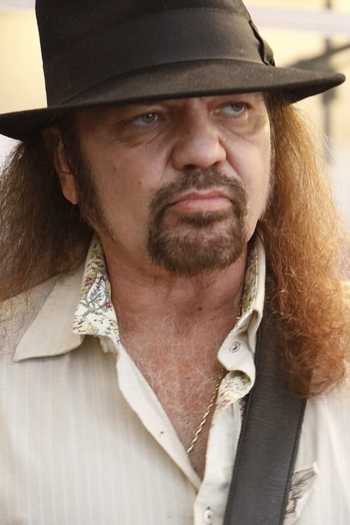 Actor Gary Rossington