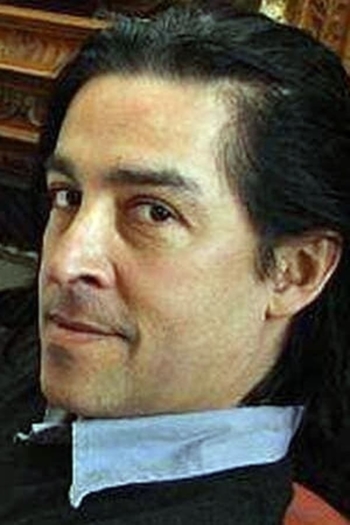 Actor David Belugou