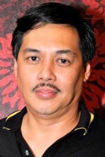 Actor Allan Paule