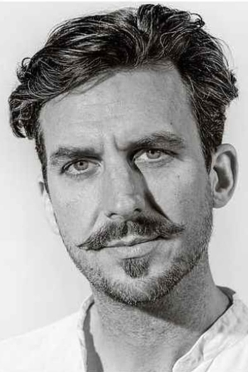 Actor Murray Lachlan Young