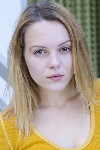 Actor Alyssa Elle Steinacker