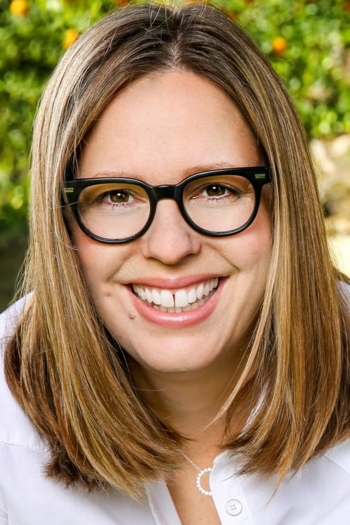 Book author Elizabeth Craft