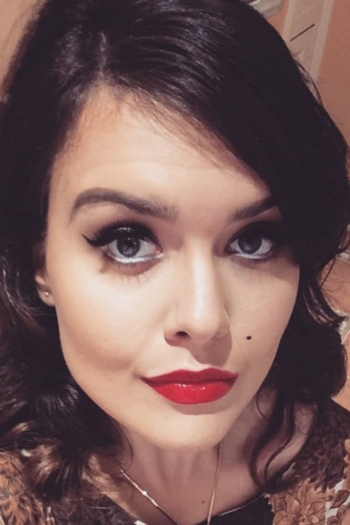 Actor Eleanor Pettet