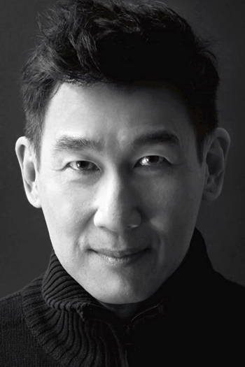 Actor Jerry Hoh