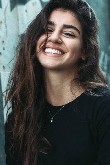 Actor Isabela Souza