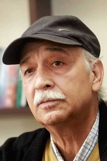 Actor Mahmoud Pakniat