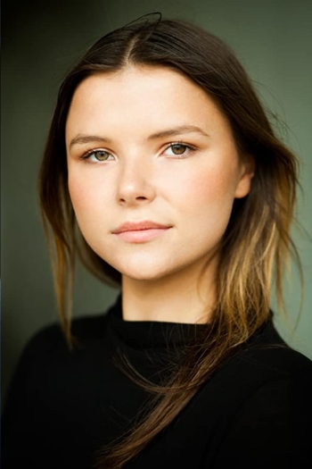 Actor Phoebe Roberts