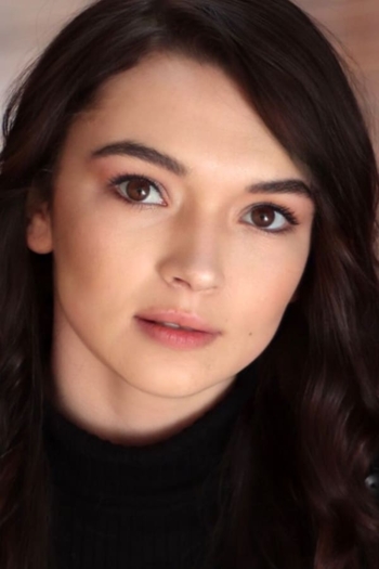 Actor Elizabeth Winders